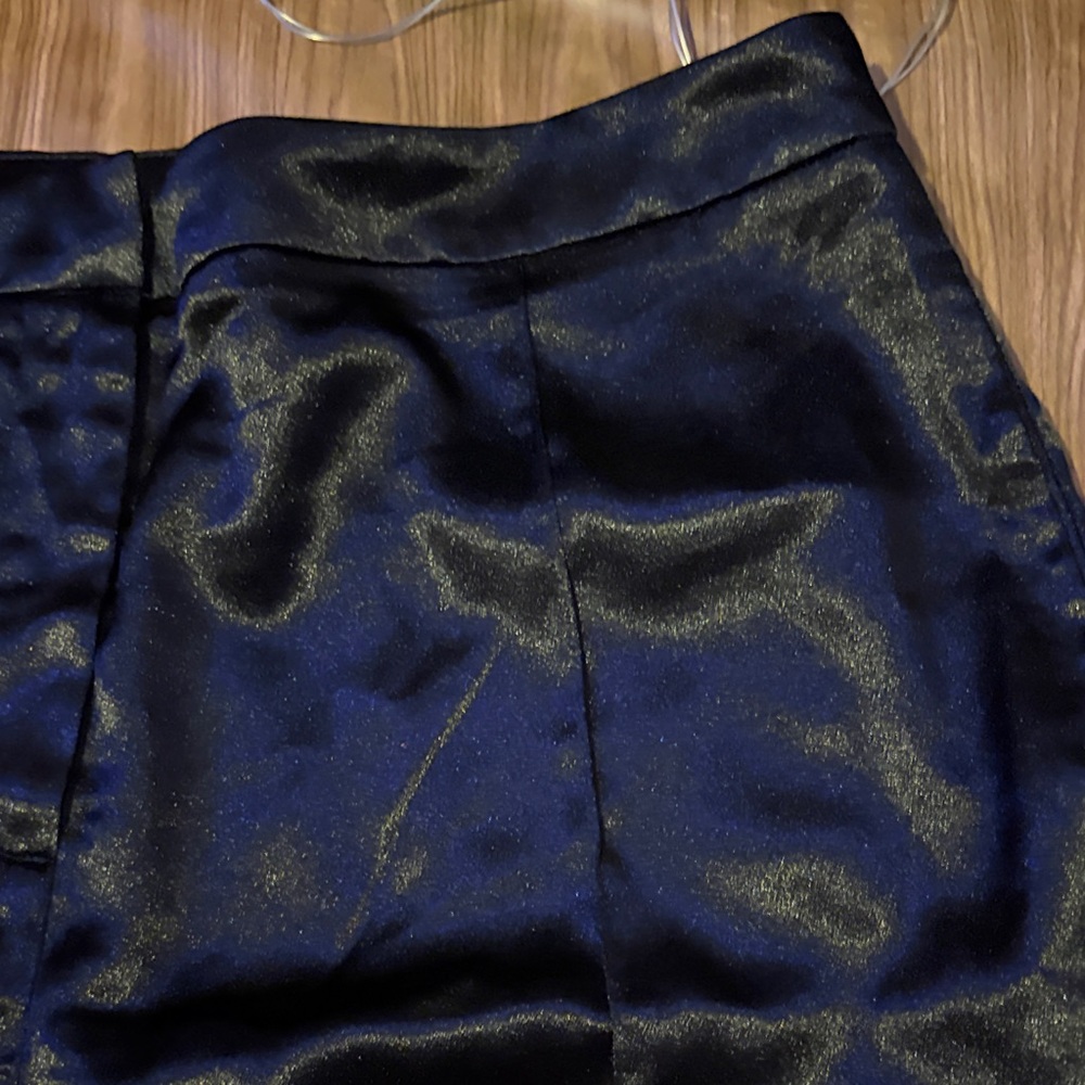Satiny Wide Leg Pants - Picture 6 of 9